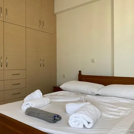 Helios Apartament *
